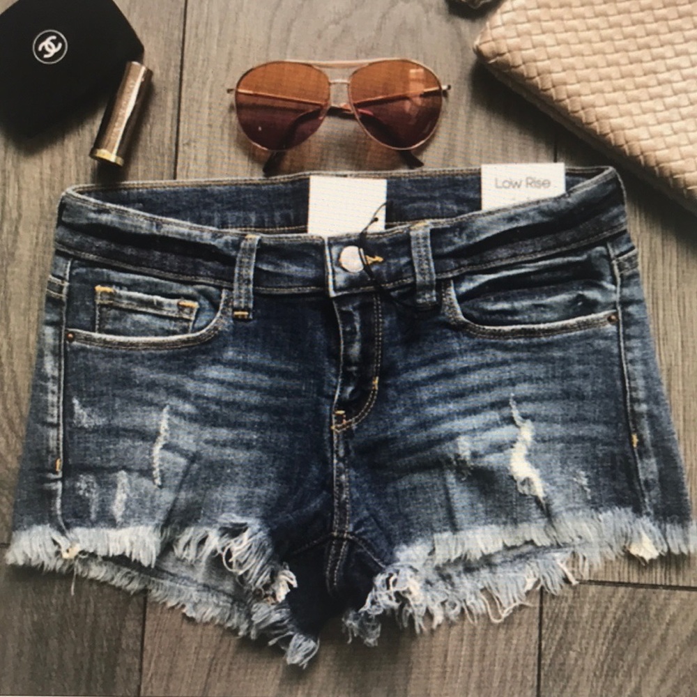 Women’s Distressed Jean Shorts .NWT